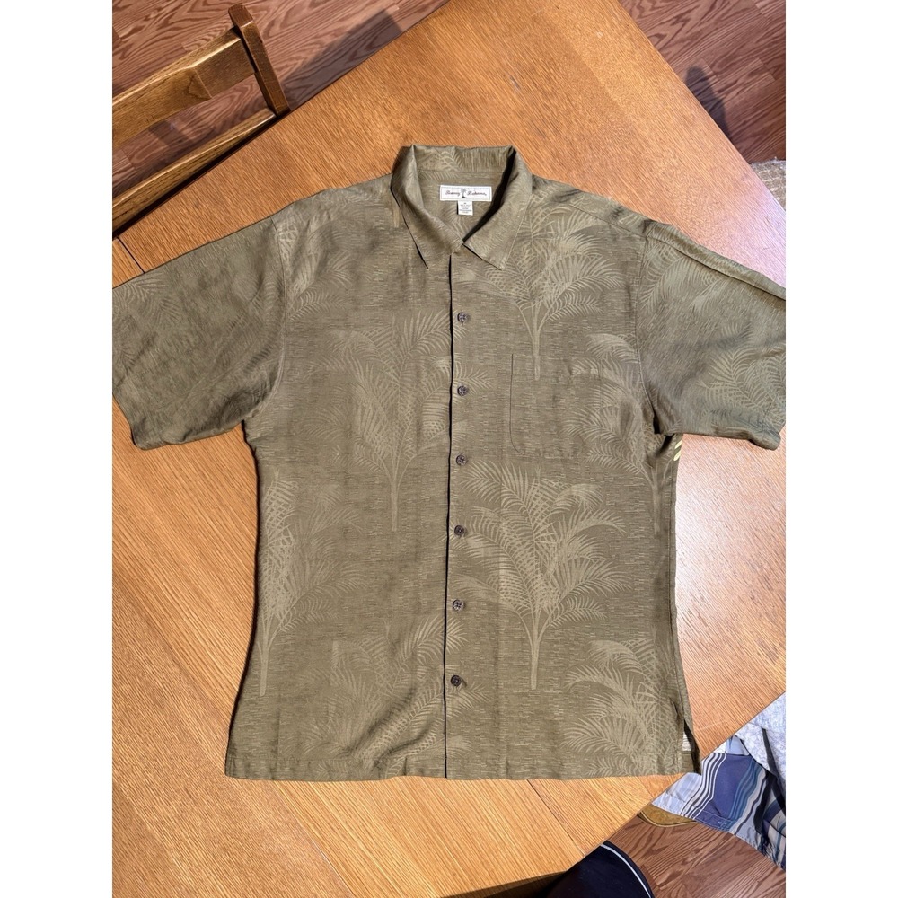 Tommy Bahama Silk Shirt M Olive Palm Tree Back Graphic Hawaiian Camp - Picture 3 of 9